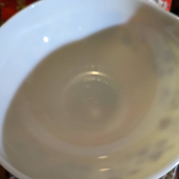 Last one! Vintage Gooseberry Pyrex Bowls 10" - Cream - Picture 6 of 6